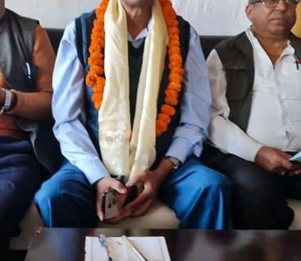 महाकाली पहुँच मार्ग भत्किएको भन्दै राप्रपाका नेताले भने, ‘वालुवा राखेर बनाएको सडक बारे छानबिन गर्नुपर्छ