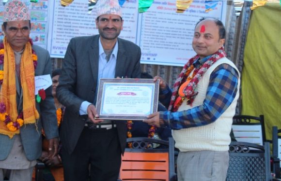 डडेल्धुराको दुर्गास्थान तीन तारे विद्यालय घोषणा