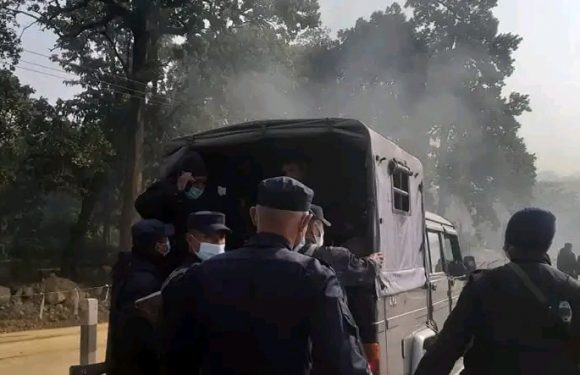 नवलपरासीको बर्दघाटबाट ४ जना बन्दकर्ता गिरफ्तार