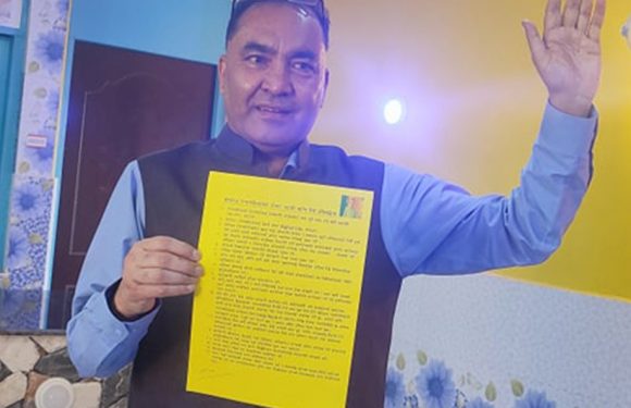 भीमदत्त नगरको मेयरमा ९–११ होटेलका सञ्चालक सिंहको स्वतन्त्र उम्मेदवारी घोषणा