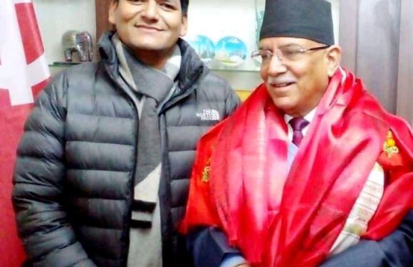 माअोवादी केन्द्र पुर्चौडीको चुनावी सभा सम्बोधन गर्न प्रचण्ड हाँटमा आउँदै