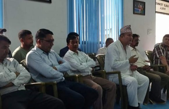 एमाले प्रवेशको तयारीमा रहेका नेता सम्झाउँदै माओवादी केन्द्र, काठमाडौंमा छलफल जारी