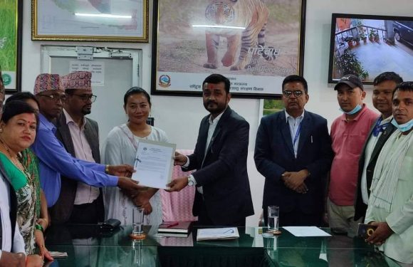 कञ्चनपुर क्षेत्र १ को सम्बृद्धि र विकासका लागि पुर्वमन्त्री बिना मगरको नेतृत्वमा डेलिगेशन