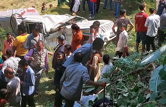 गोकुलेश्वरबाट धामिगाँउ जाँदै गरेको जीप  दुर्घटना ,५ जना घाइते