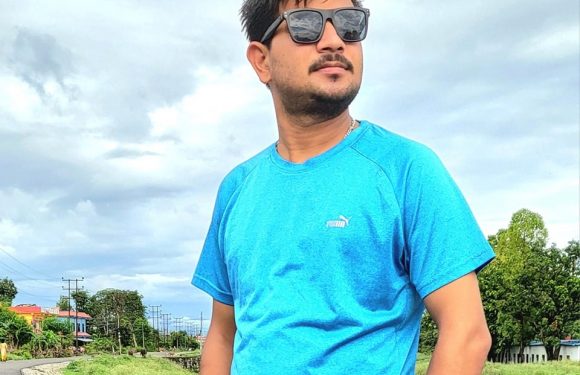 क्रान्तिकारी नेता भुवन विष्टले विद्यालयको रकम सहकारीमा राखिएको बारे प्रशन उठाएपछि कञ्चनका अध्यक्षले  दिए राजिनामा