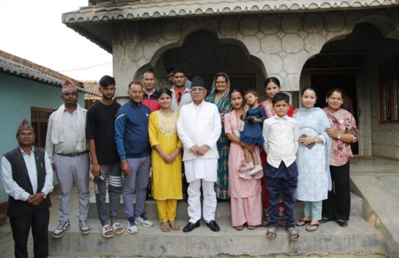 सहिदको घरमा अध्यक्षको बास