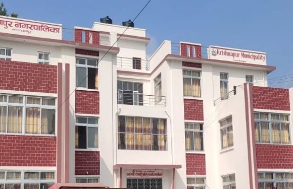 कृष्णपुर स्थानीय सरकारको सामुदायिक विद्यालय सुधारका लागि कडा कदम  जनप्रतिनिधी, कर्मचारी, शिक्षक र विद्यालय समितिका पदाधिकारीले आफ्ना सन्तान सरकारी विद्यालयमा भर्ना नगरेर सेवा सुविधा रोकिने