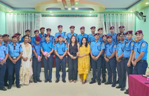 नेपाल प्रहरीसँग यौनिक तथा लैङ्गकि अल्पसंख्यक समुदाय बारे धनगढीमा अभिमुखीकरण तथा अन्तरक्रिया