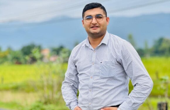 पुर्व विद्यार्थी नेता भट्टद्वारा जन्मदिनको अवसरमा क्यान्सर पीडित युवादेखि बेसाहरा बालबालिकालाई सहयोग