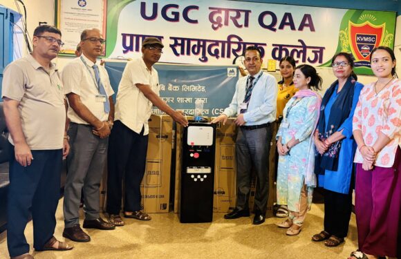 एनएमबी बैंकद्वारा कञ्चन विद्यामन्दिर सामुदायिक कलेजलाई वाटर फिल्टर