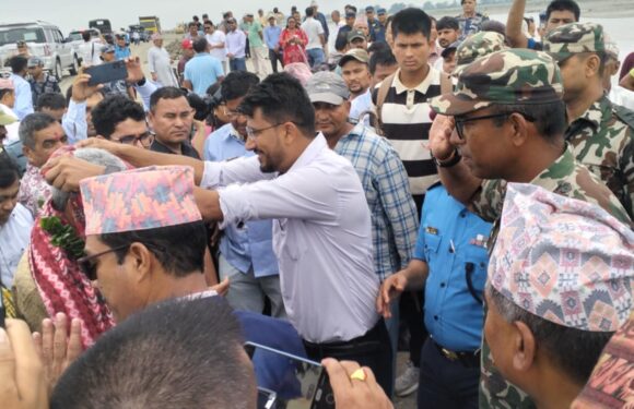 गृहमन्त्री लेखक ः महाकाली गाईडबण्ड सन्तोषजनक काम भईरहेको छ, सुक्का बन्दरगाहकोे काम पनि अघि बढ्यो