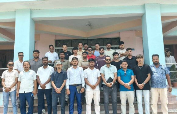 पाँच विद्यार्थी संगठनले उपकुलपती र रजिष्ट्रारलाई भेटेरै भने, ‘तोकिएकै समयमा चुनाव गर्नुपर्छ’