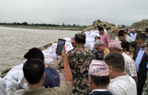 गृहमन्त्री लेखक ः महाकाली गाईडबण्ड सन्तोषजनक काम भईरहेको छ, सुक्का बन्दरगाहकोे काम पनि अघि बढ्यो