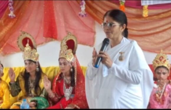 शुरु भयो जन्माष्टमीको रौनक, राधाकृष्णको पोषाकमा निकालिए झाँकी । 