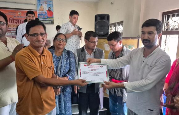 माओवादी केन्द्र भीमदत्त नगरको अध्यक्षमा धामी 