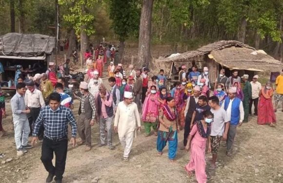 आरक्षपीडितद्वारा कृष्णपुरमा जमिन कब्जा