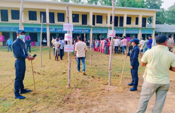 कञ्चनपुरमा मतदाता बढ्दै, मतदान कम हुँदै १८ बर्षमा १ लाख, २९ हजार, ५५३ मतदाता बढे तर, चार संघीय चुनावमा ३ लाख, १४ हजार १४३ले मतदान नै गरेनन्