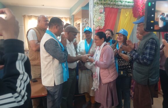 एमाले नेतृ कलसा महरा रास्वपा प्रवेस ज्ञानेन्द्र महता जिताउन