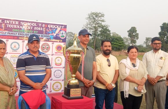 हाेली फ्याम्ली स्कुलकाे आयाेजनामा भिमदत्तमा मावि स्तरीय T-20 क्रिकेट आयोजना हुँदै