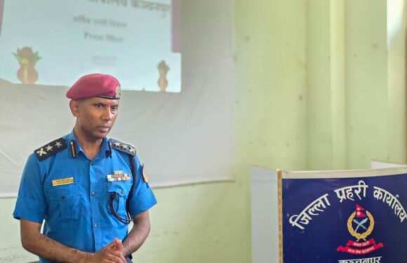 एसपी खडक खत्री कञ्चनपुरका १३ महिने कार्यकाल  लागु औषध, तस्करको सञ्जाल तोड्नेदेखि जेनजी आन्दोलनमा हिन्सात्मक गतिबिधीमा संलग्नमाथि मुद्दा