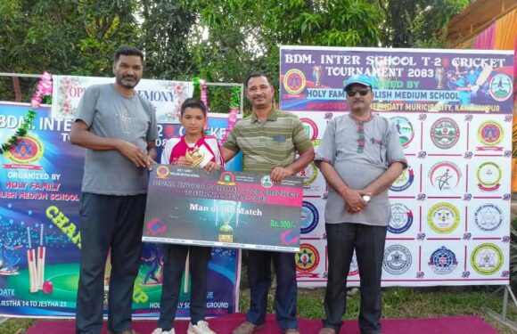 होलीफेम्ली स्कुलको मैदानमा अन्तर विद्यालय स्तरिय क्रिकेट प्रतियोगिता आयोजक र एलबिएको जित